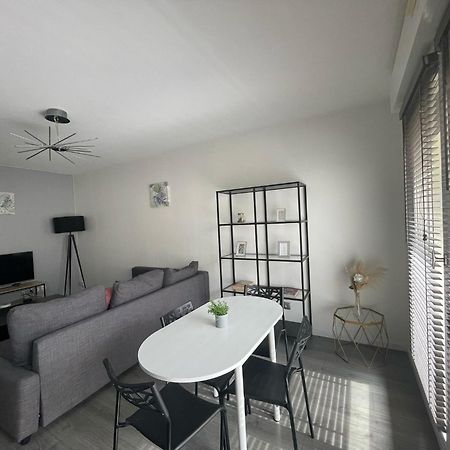 City & Cosy, Lyon Charcot- Wifi - Lave Linge - Balcon - Parking Bagian luar foto