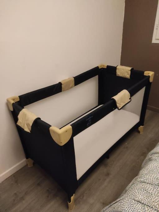 City & Cosy, Lyon Charcot- Wifi - Lave Linge - Balcon - Parking Bagian luar foto