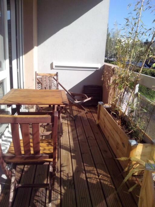 City & Cosy, Lyon Charcot- Wifi - Lave Linge - Balcon - Parking Bagian luar foto