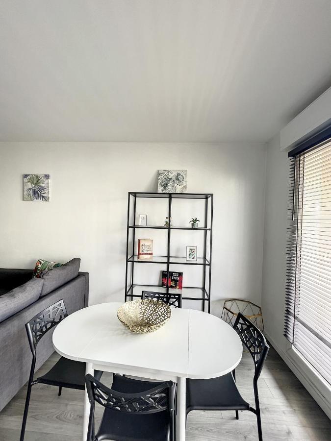 City & Cosy, Lyon Charcot- Wifi - Lave Linge - Balcon - Parking Bagian luar foto
