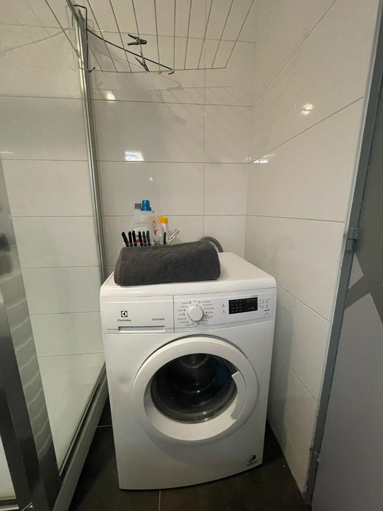 City & Cosy, Lyon Charcot- Wifi - Lave Linge - Balcon - Parking Bagian luar foto
